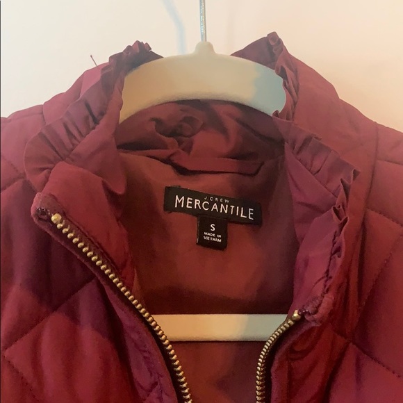 Berry J Crew ruffle quilted vest - Picture 5 of 6